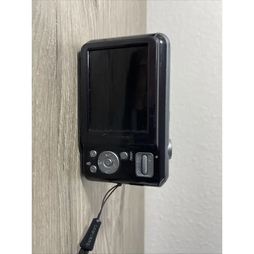 Samsung ES65 10.2MP Black Digital Camera Untested As Is No Charger Y2K Digicam